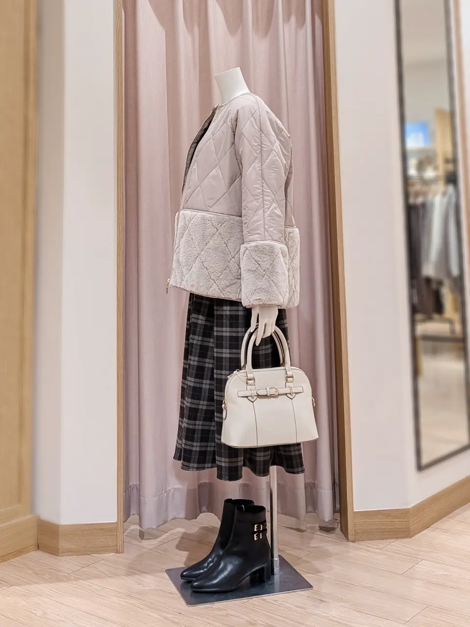 ANY SIS 岩田 コーディネート画像