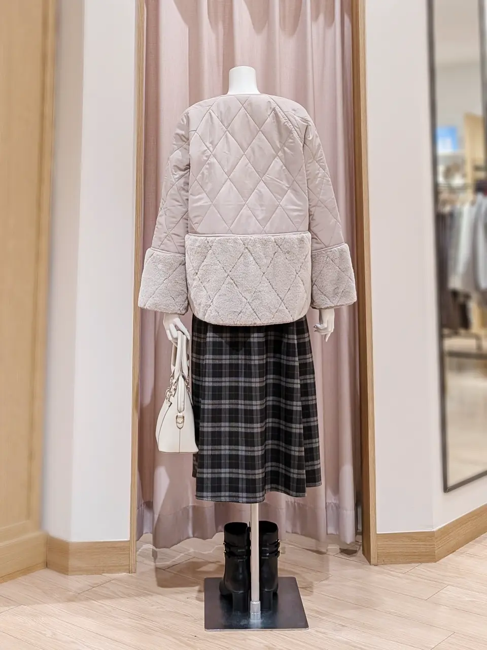 ANY SIS 岩田 コーディネート画像