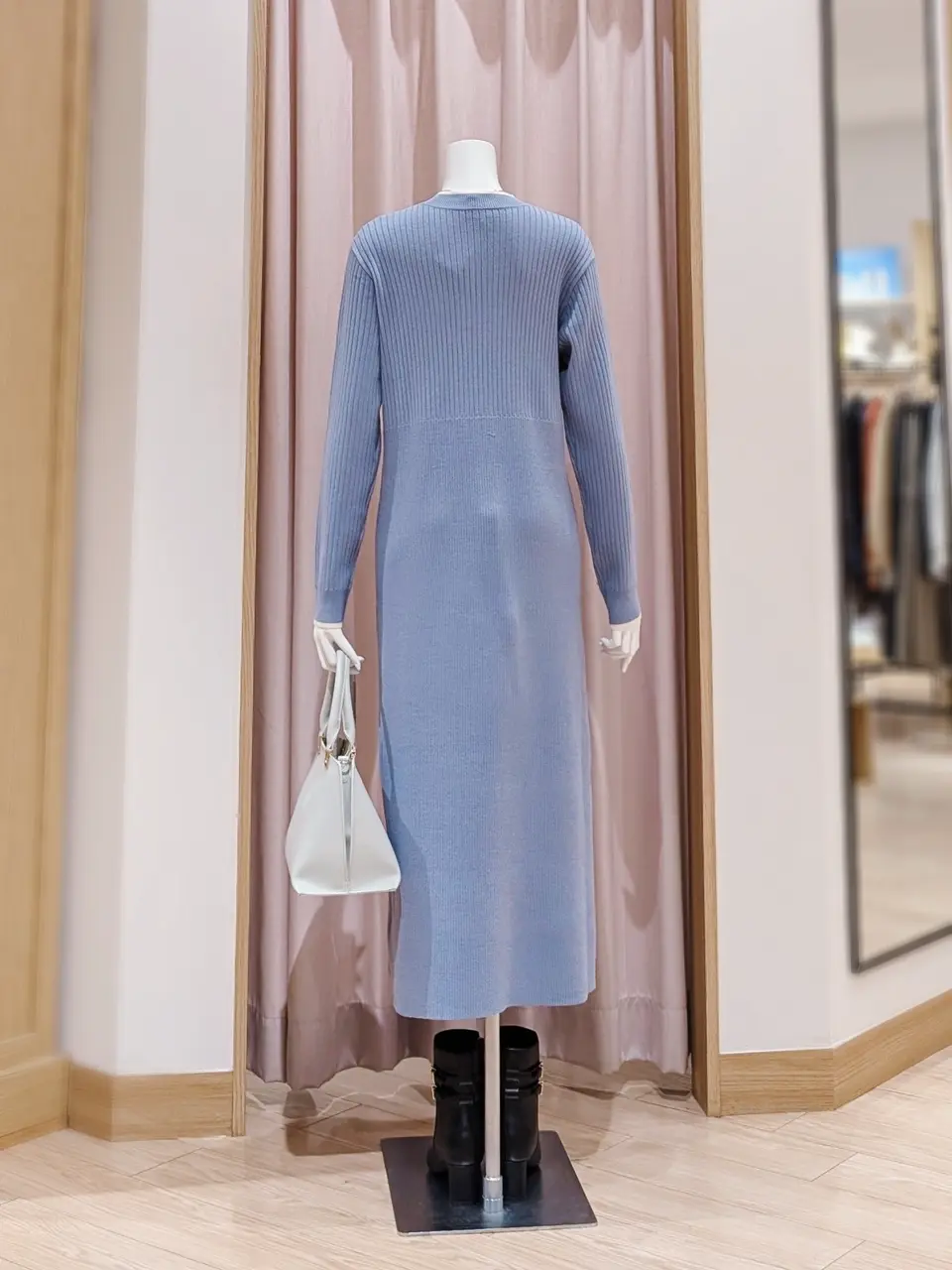 ANY SIS 岩田 コーディネート画像