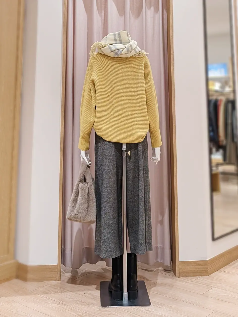 ANY 岩田 コーディネート画像