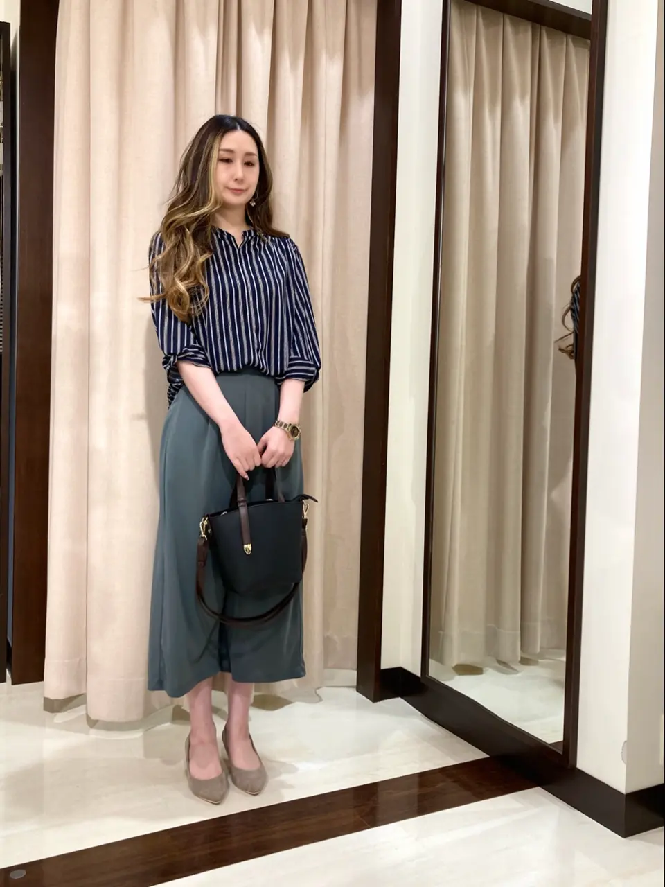 ANY SIS STAFF コーディネート画像