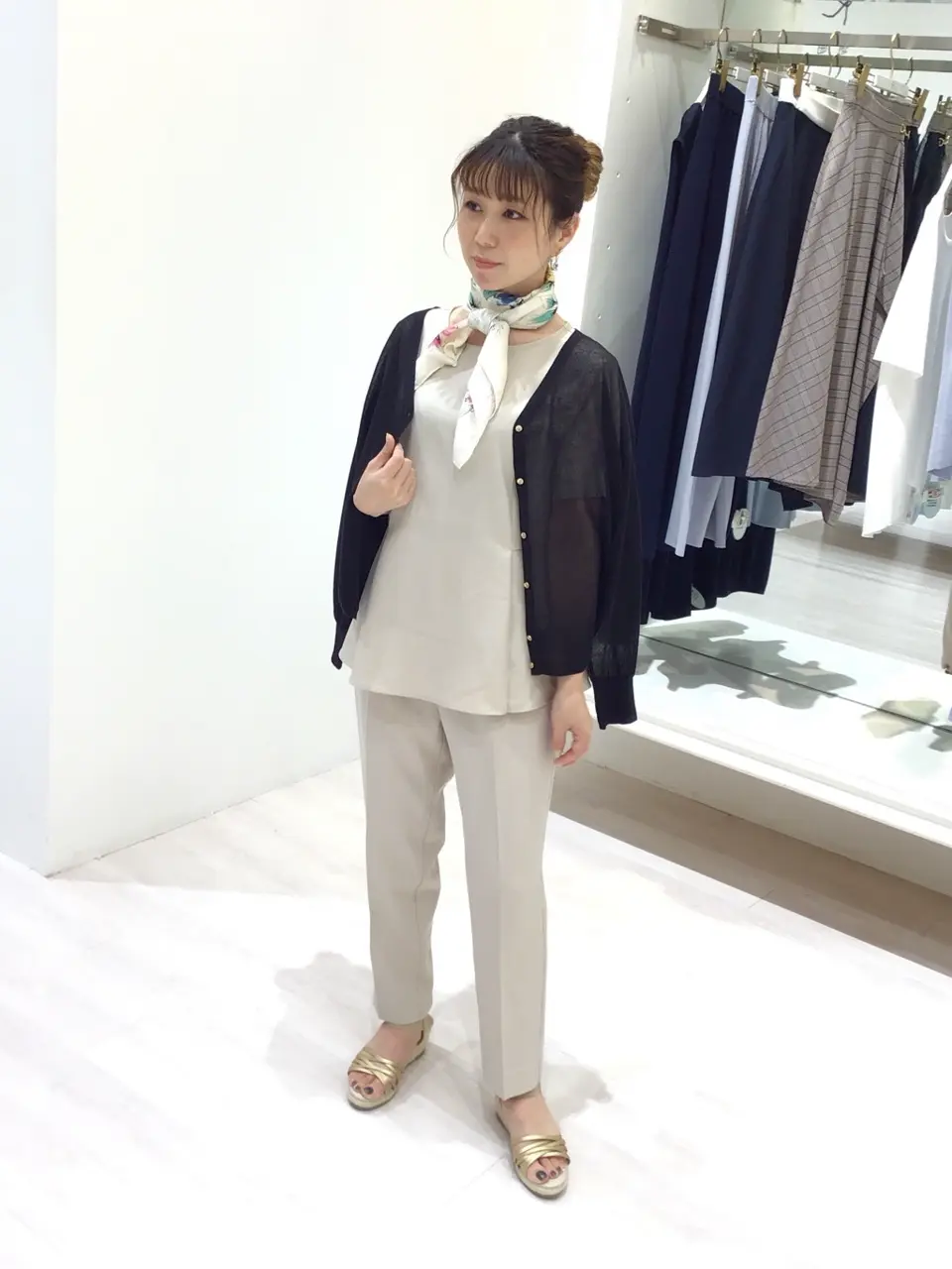 ANY SIS スタッフ コーディネート画像