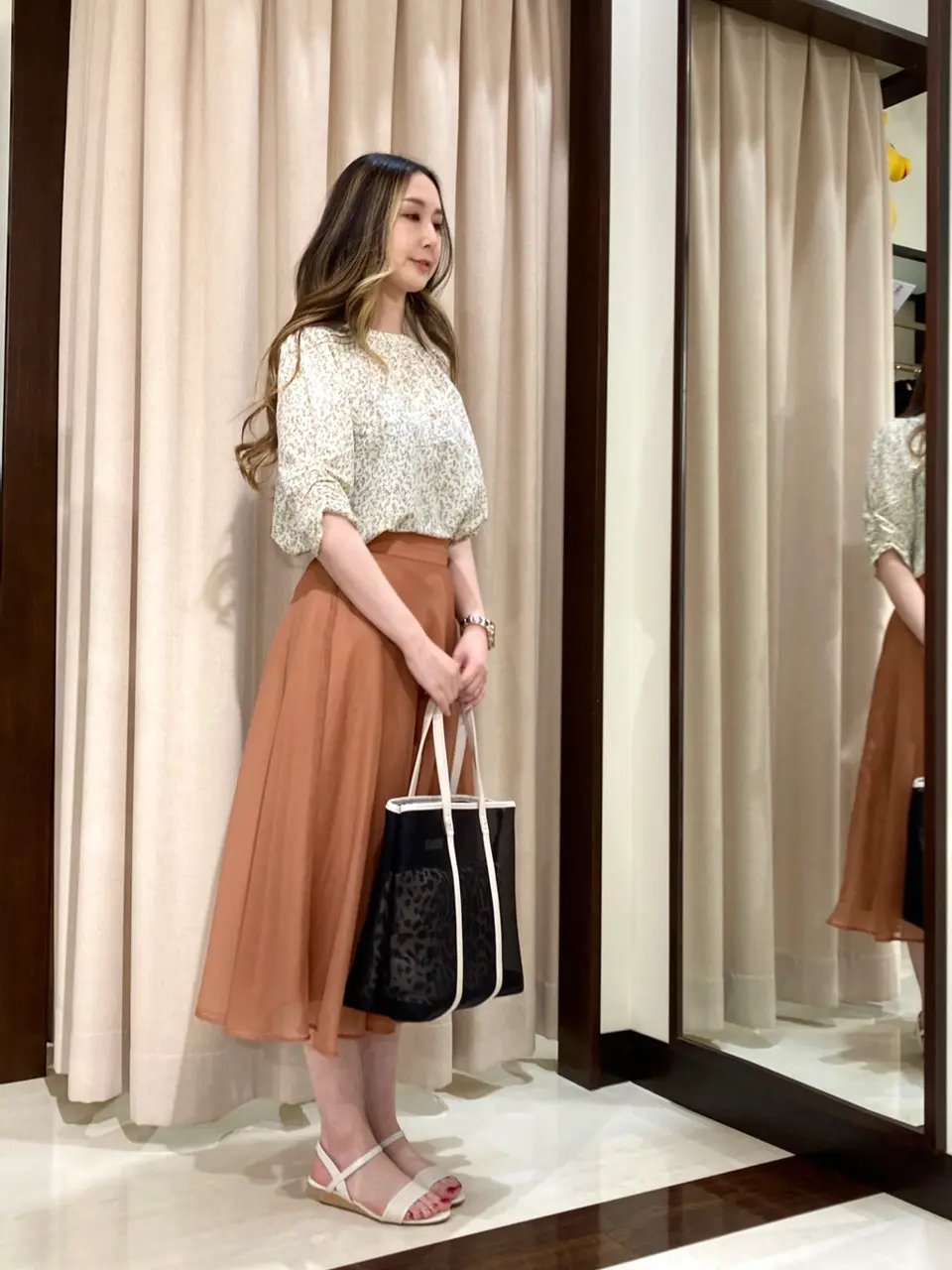 ANY SIS STAFF コーディネート画像