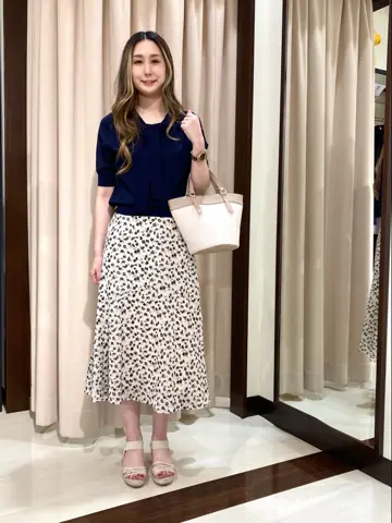 ANY SIS STAFF コーディネート画像