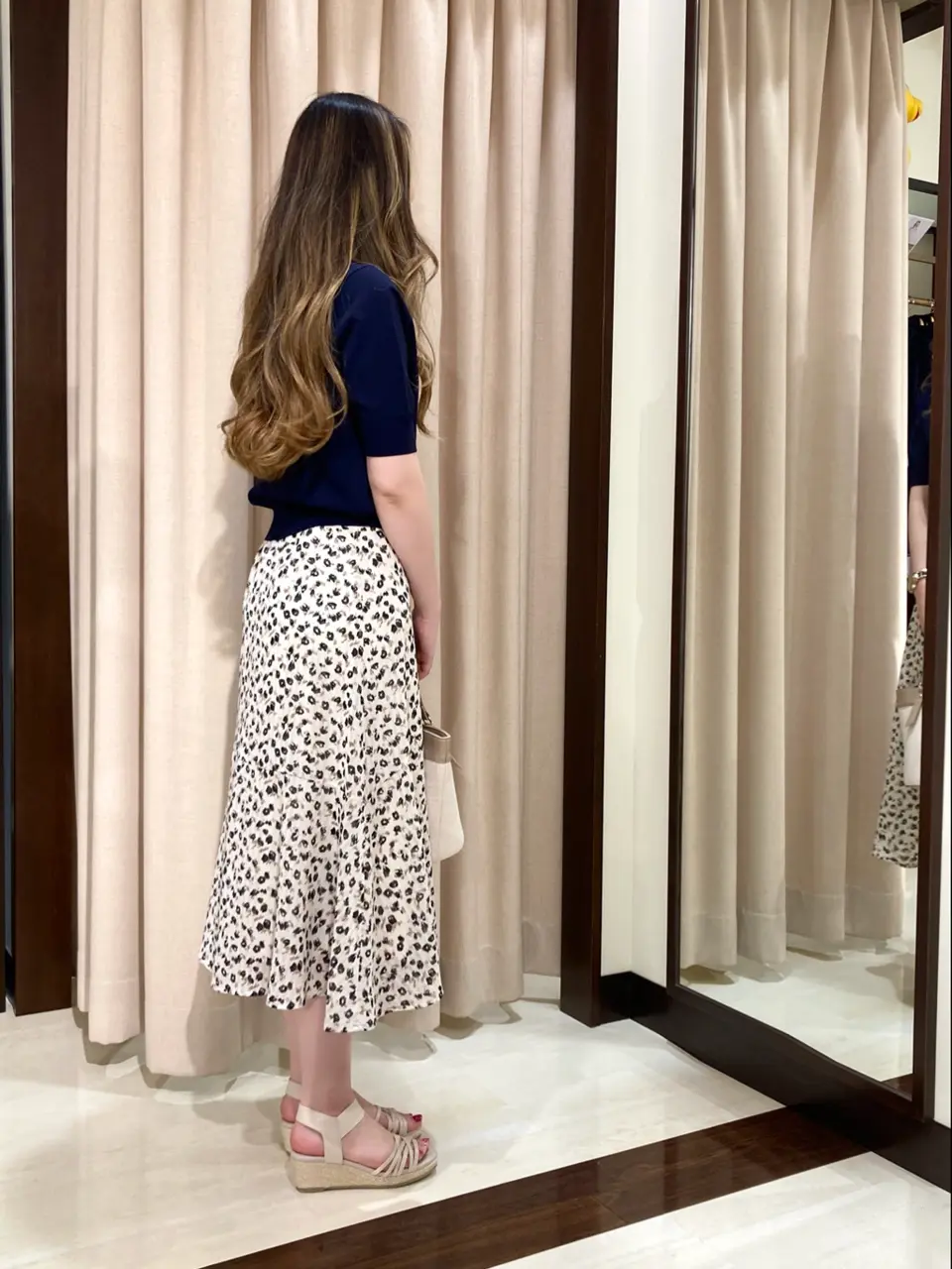 ANY SIS STAFF コーディネート画像