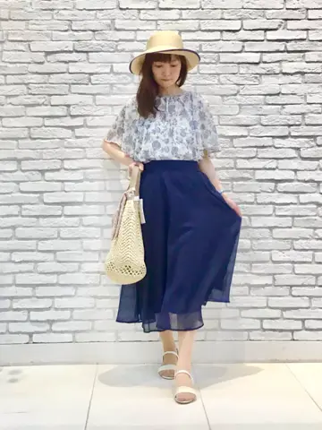 ANY SIS スタッフ コーディネート画像