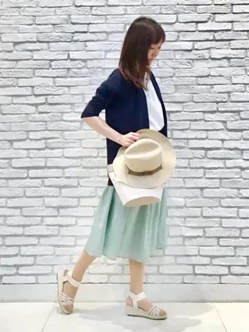 ANY SIS スタッフ コーディネート画像