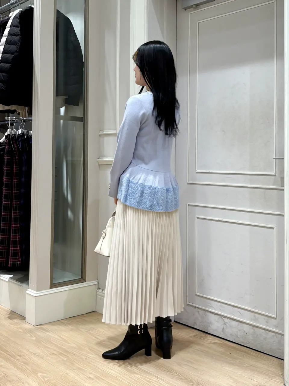 ANY SIS erika コーディネート画像