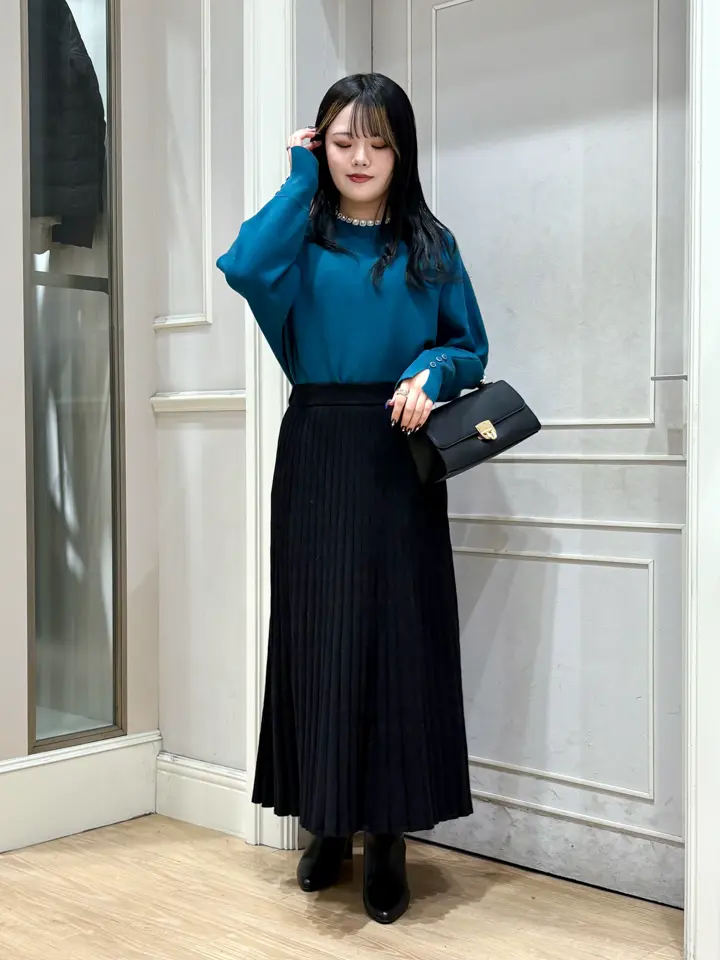 ANY SIS erika コーディネート画像