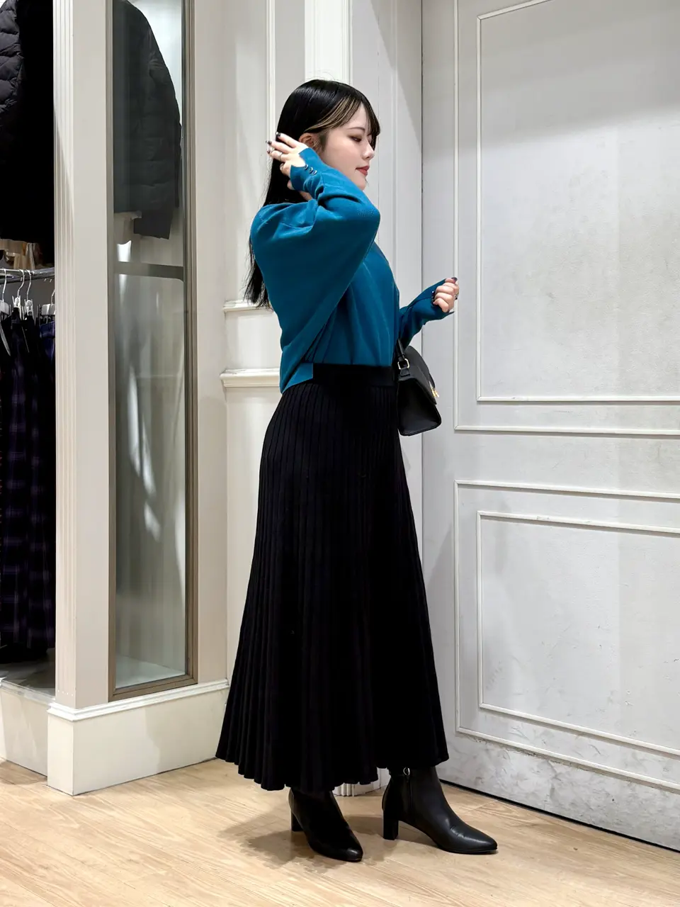 ANY SIS erika コーディネート画像