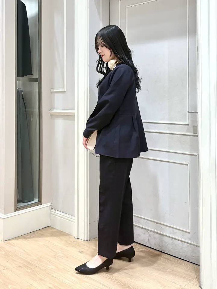 ANY SIS erika コーディネート画像