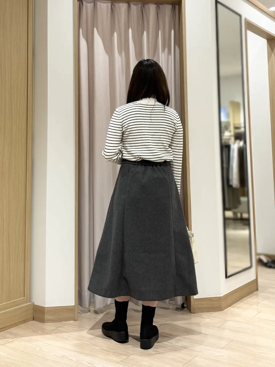 ANY SIS 濱口 コーディネート画像