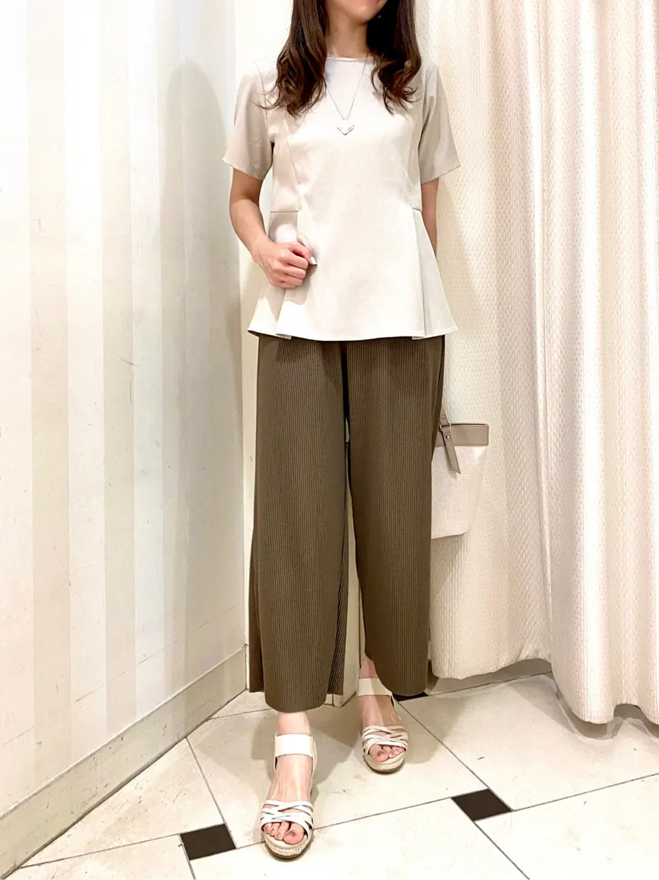 ANY SIS 金井 コーディネート画像