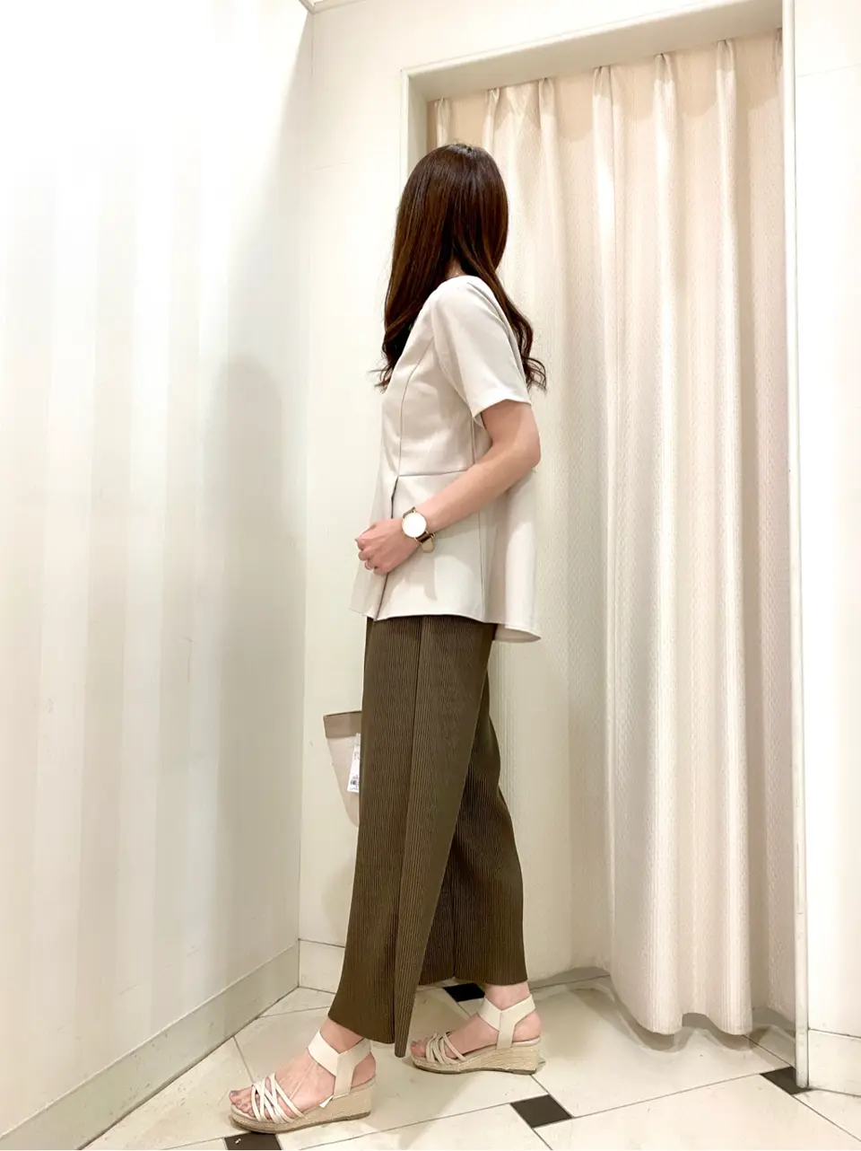 ANY SIS 金井 コーディネート画像