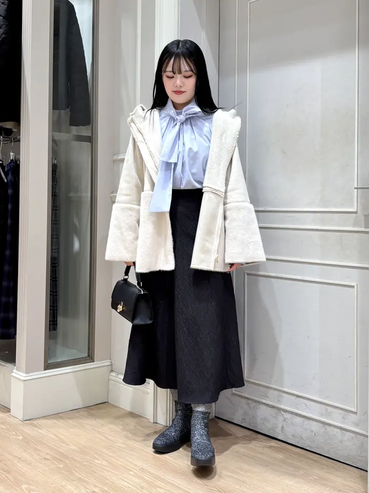 ANY SIS erika コーディネート画像