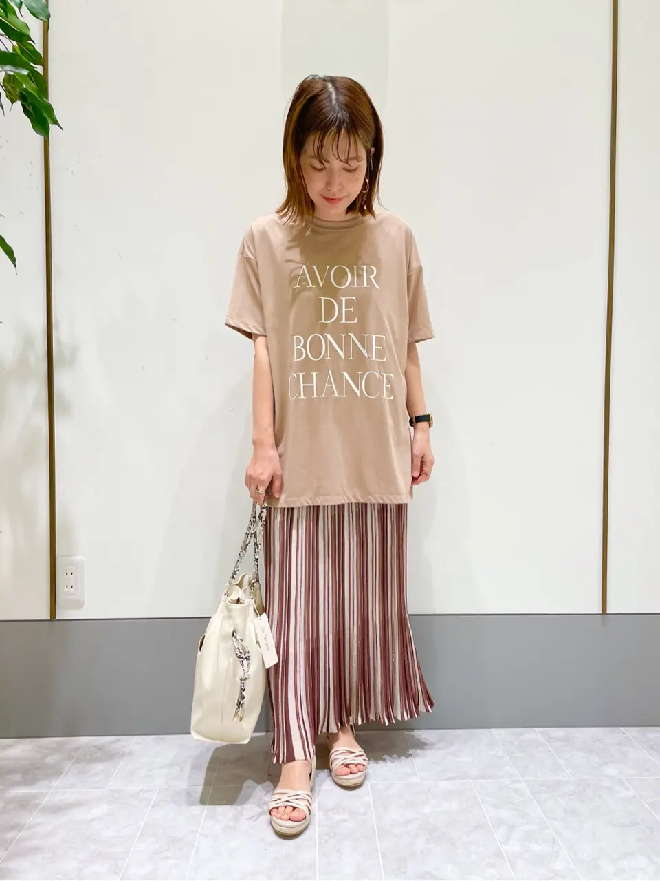 ANY SIS スタッフ コーディネート画像