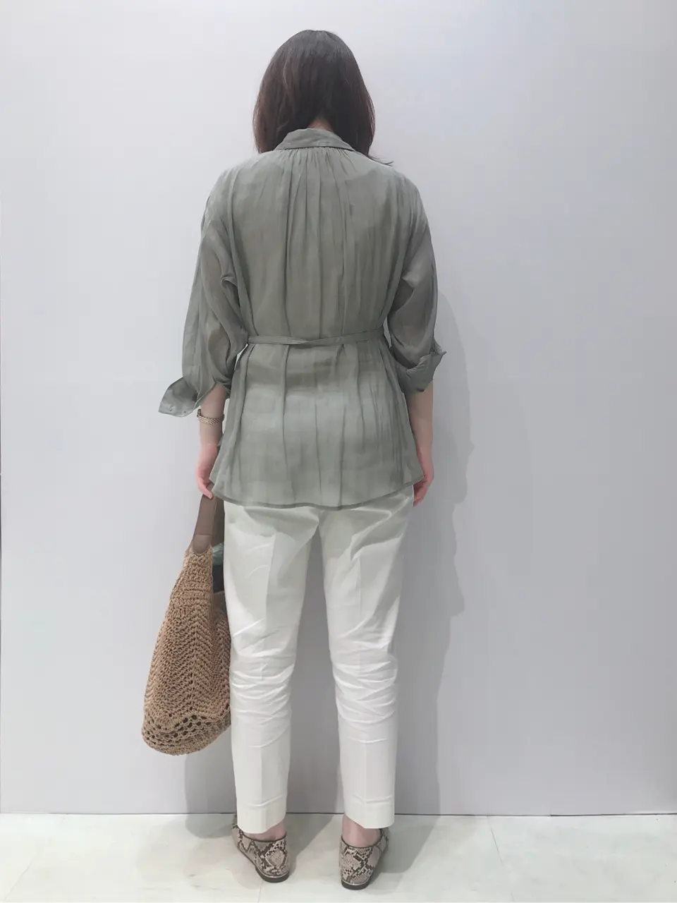 ANY SIS スタッフ コーディネート画像