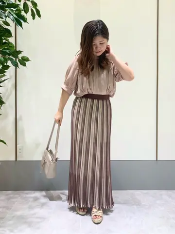 ANY SIS スタッフ コーディネート画像