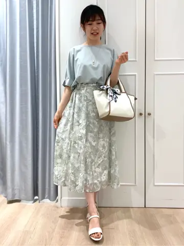 ANY SIS みぃ コーディネート画像