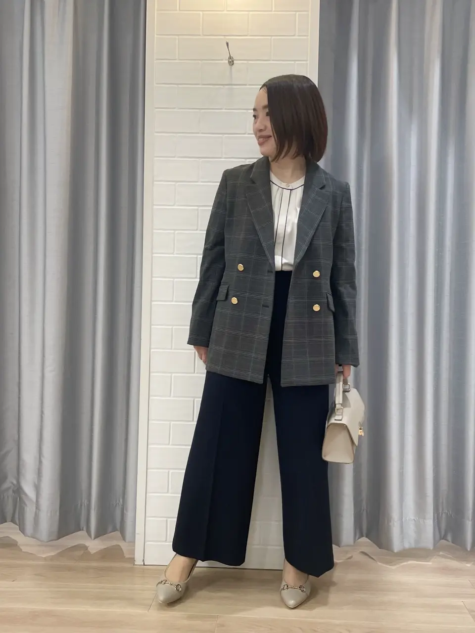 ANY SIS 丸岡 コーディネート画像