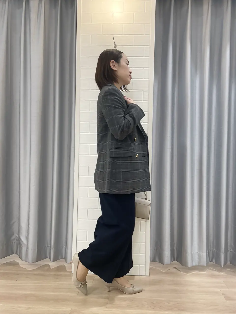 ANY SIS 丸岡 コーディネート画像