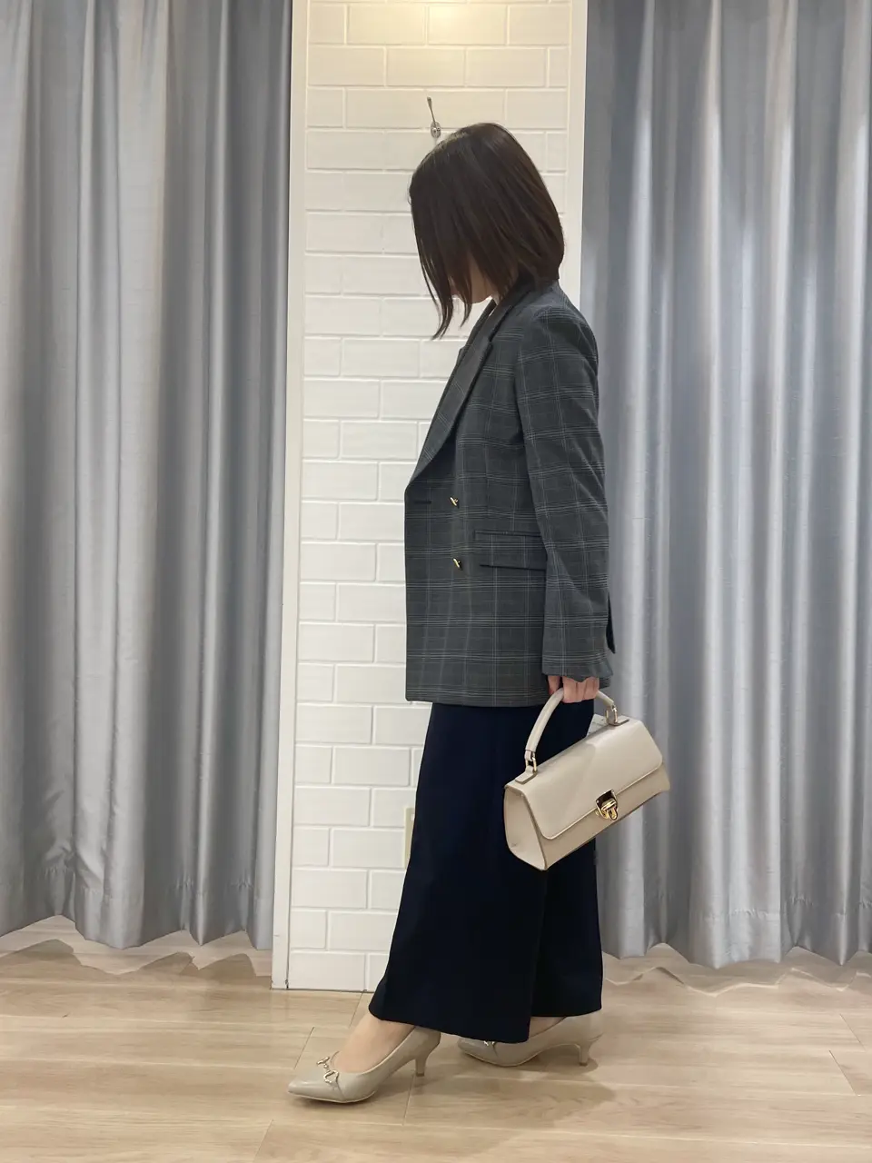 ANY SIS 丸岡 コーディネート画像