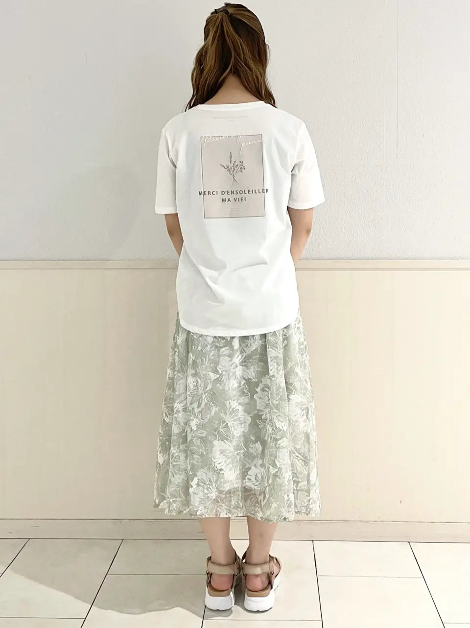 ANY SIS 土居 コーディネート画像