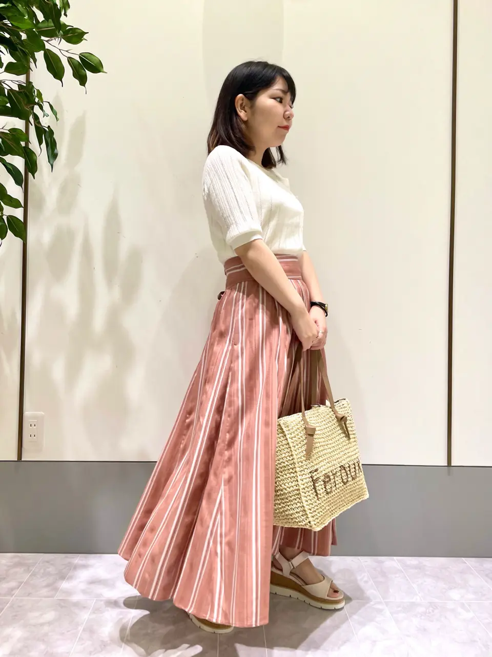 ANY SIS スタッフ コーディネート画像