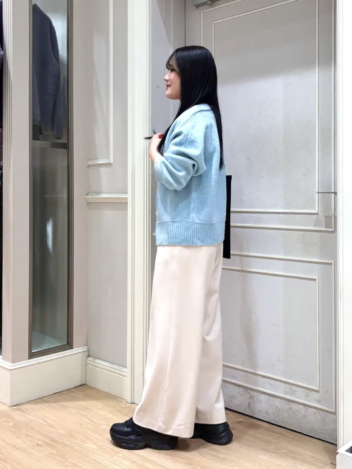 ANY SIS erika コーディネート画像