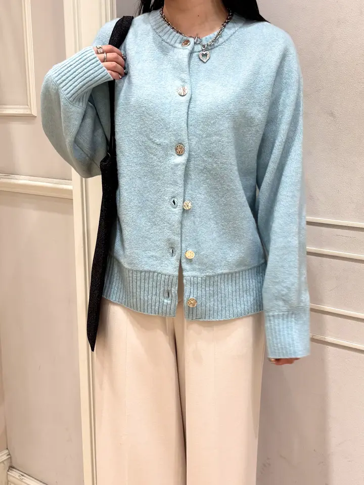 ANY SIS erika コーディネート画像