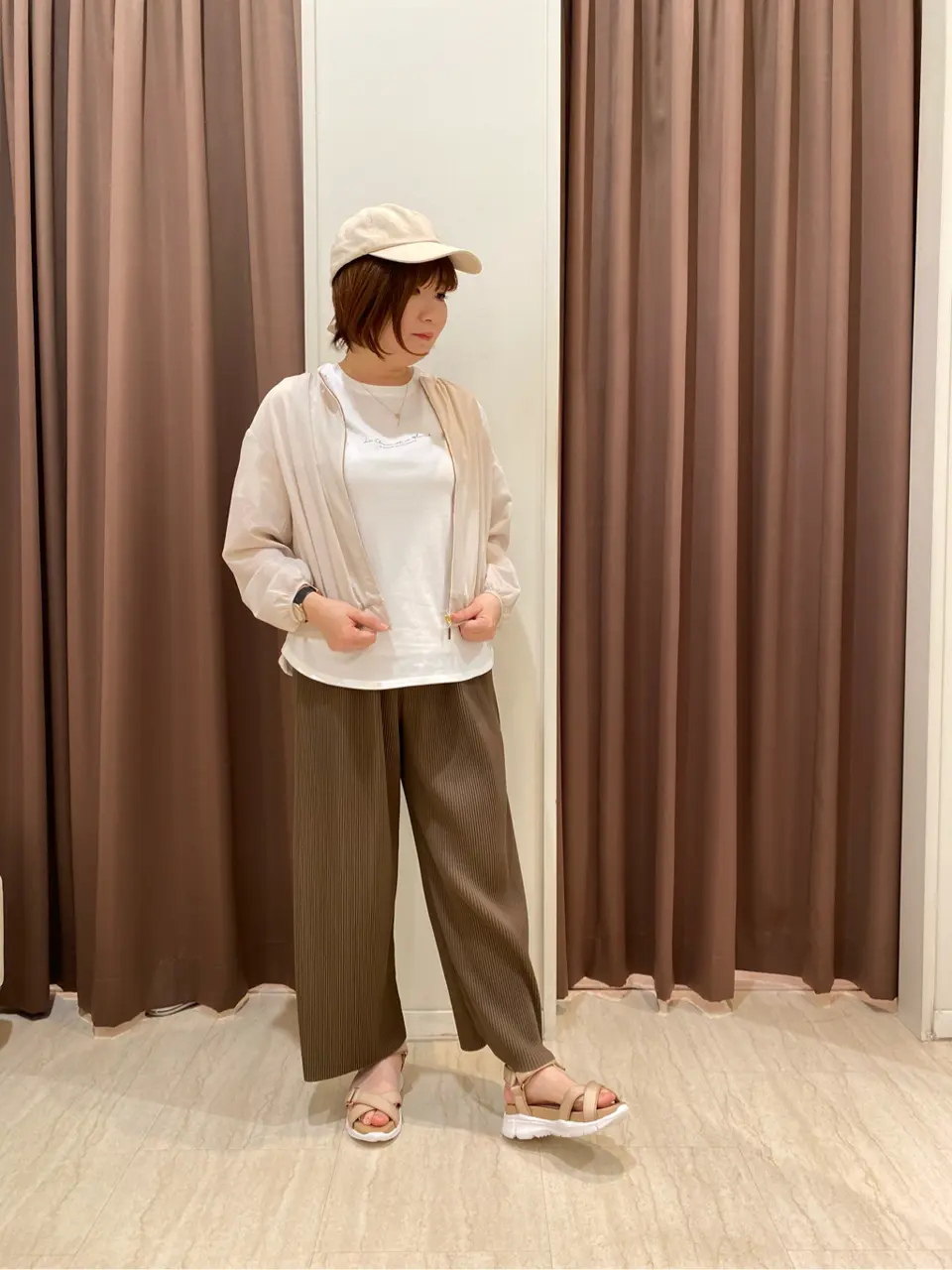 ANY SIS 岩本 コーディネート画像