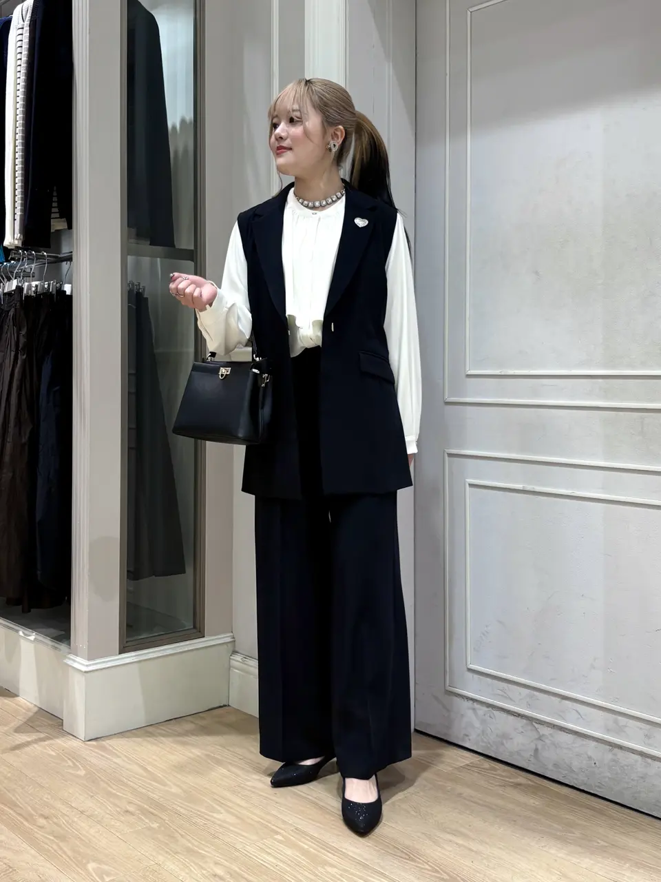 ANY SIS erika コーディネート画像