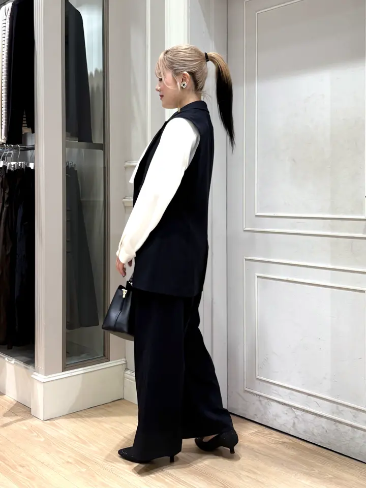 ANY SIS erika コーディネート画像