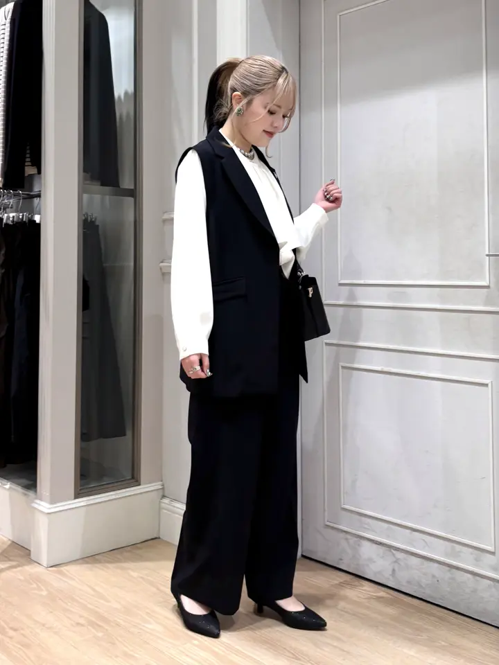 ANY SIS erika コーディネート画像