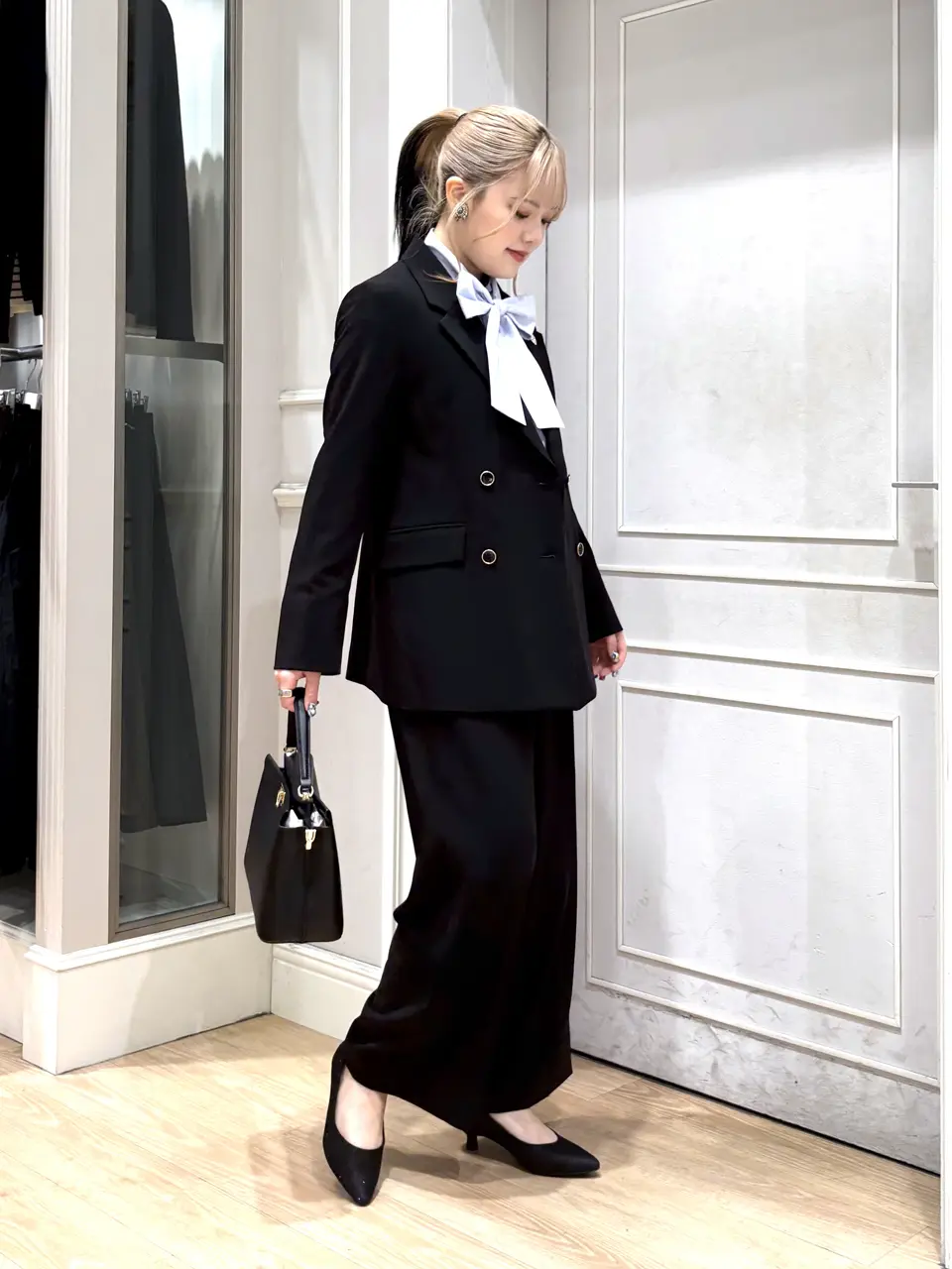 ANY SIS erika コーディネート画像