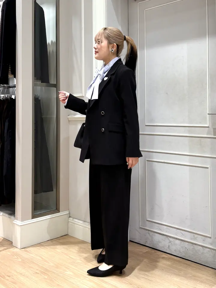 ANY SIS erika コーディネート画像