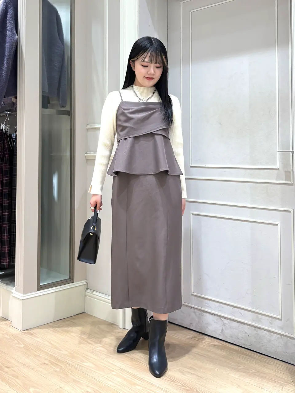 ANY SIS erika コーディネート画像