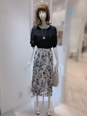 ANY SIS 新井 コーディネート画像