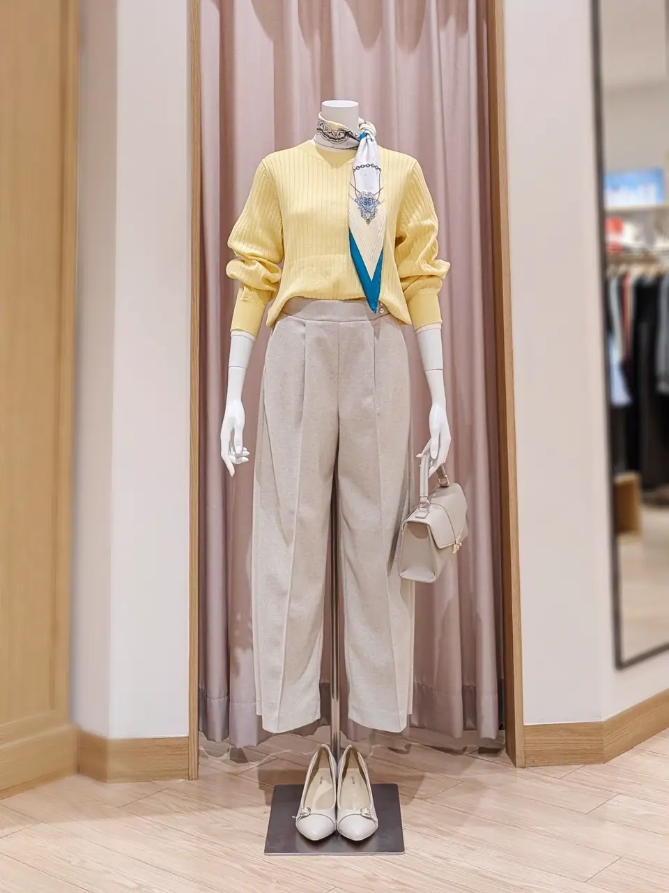 ANY SIS 岩田 コーディネート画像