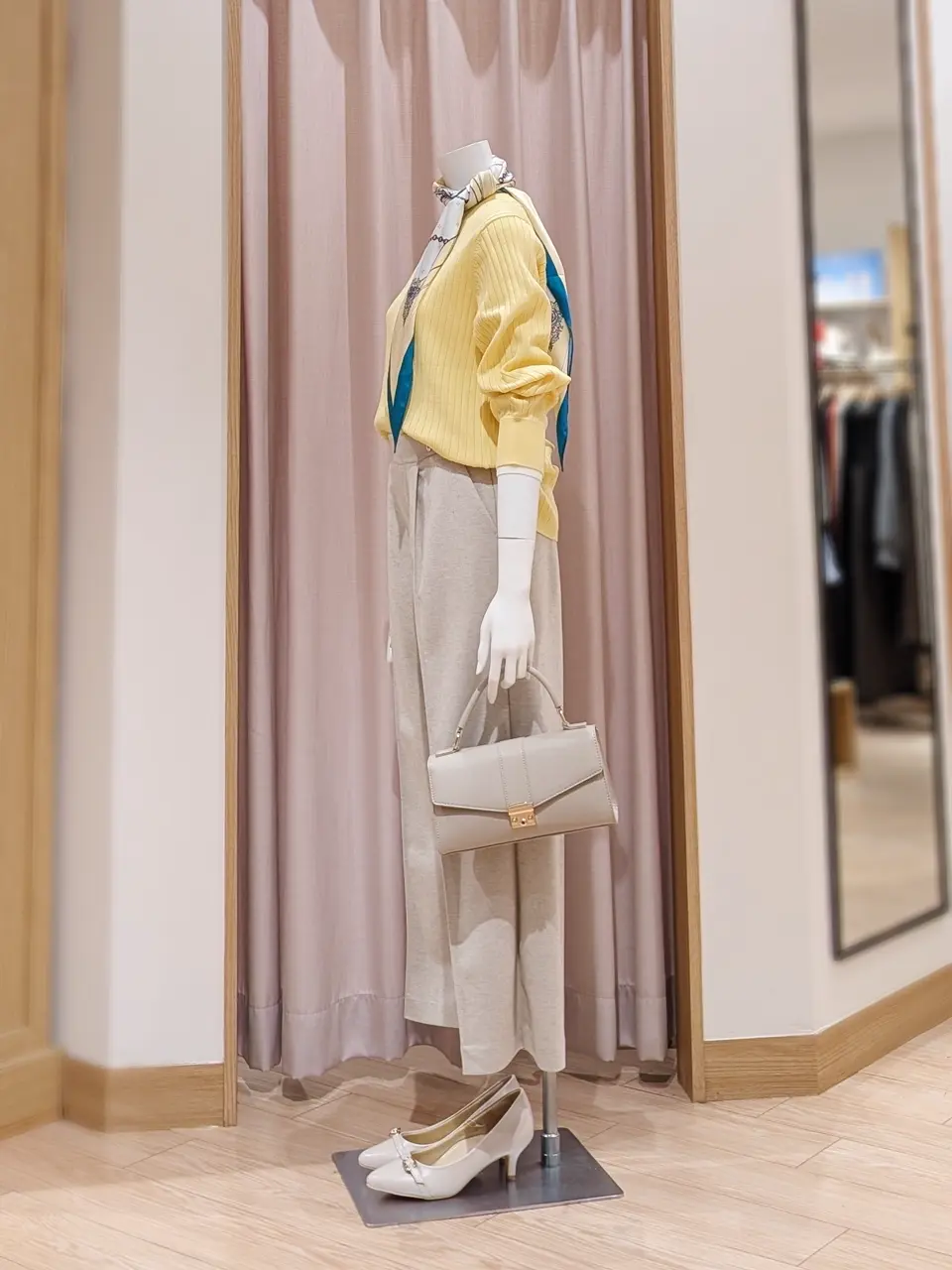 ANY SIS 岩田 コーディネート画像