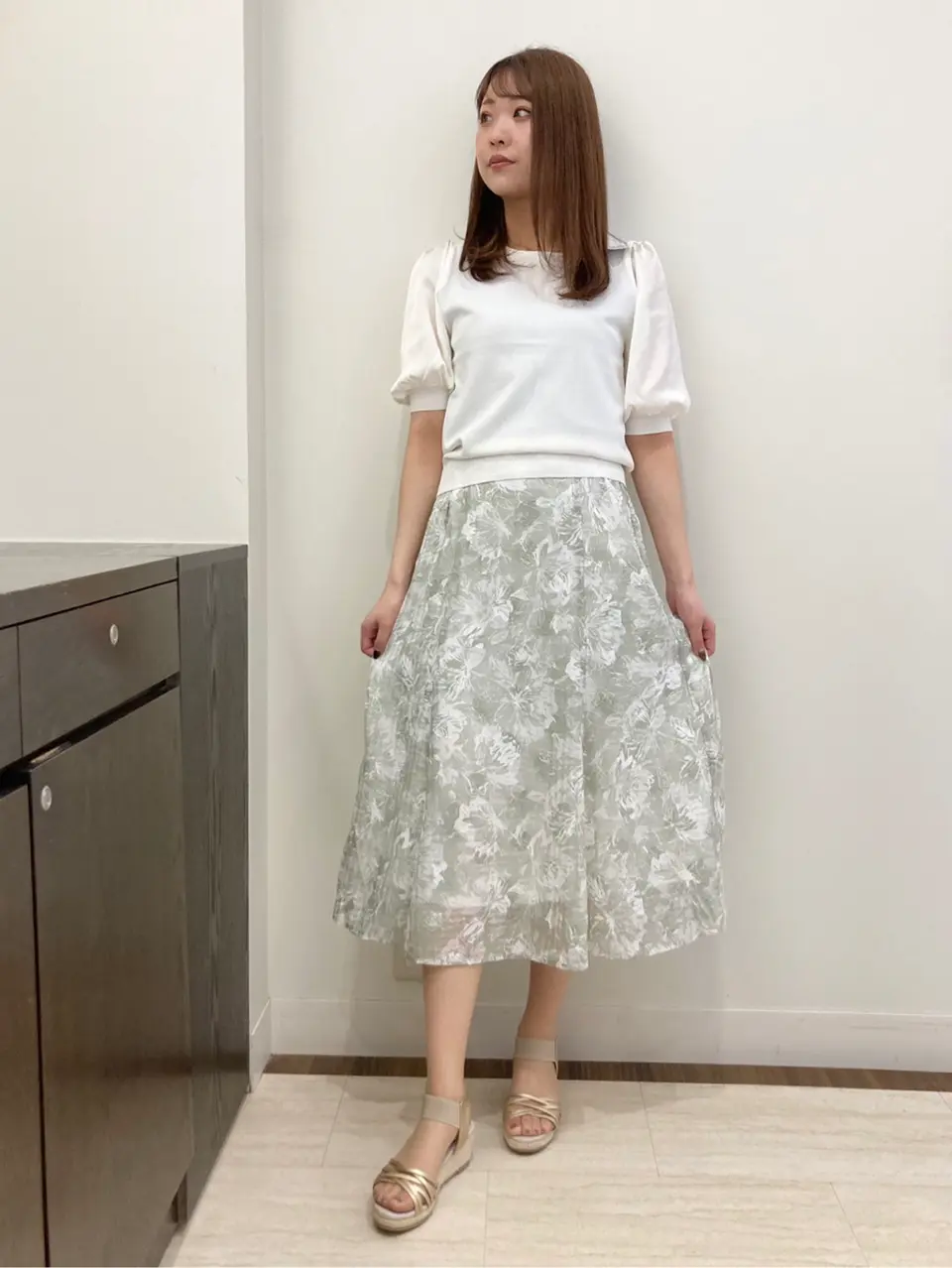 ANY SIS スタッフ コーディネート画像