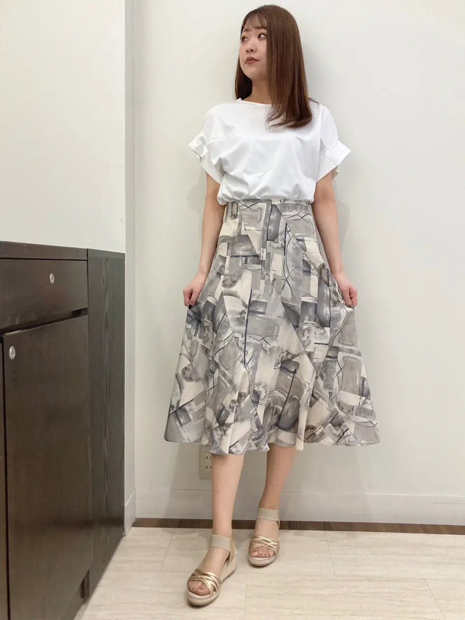 ANY SIS スタッフ コーディネート画像