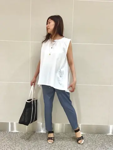 ANY SIS スタッフ コーディネート画像