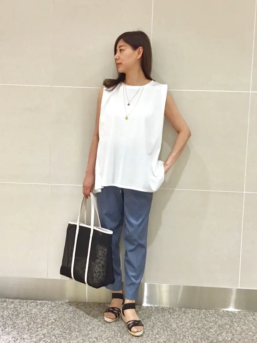 ANY SIS スタッフ コーディネート画像