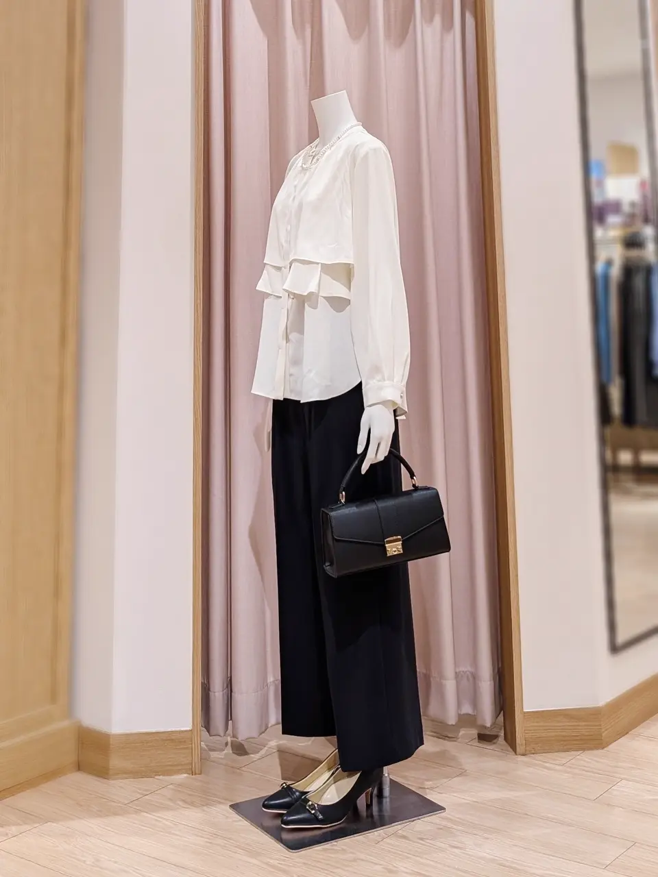 ANY SIS 岩田 コーディネート画像