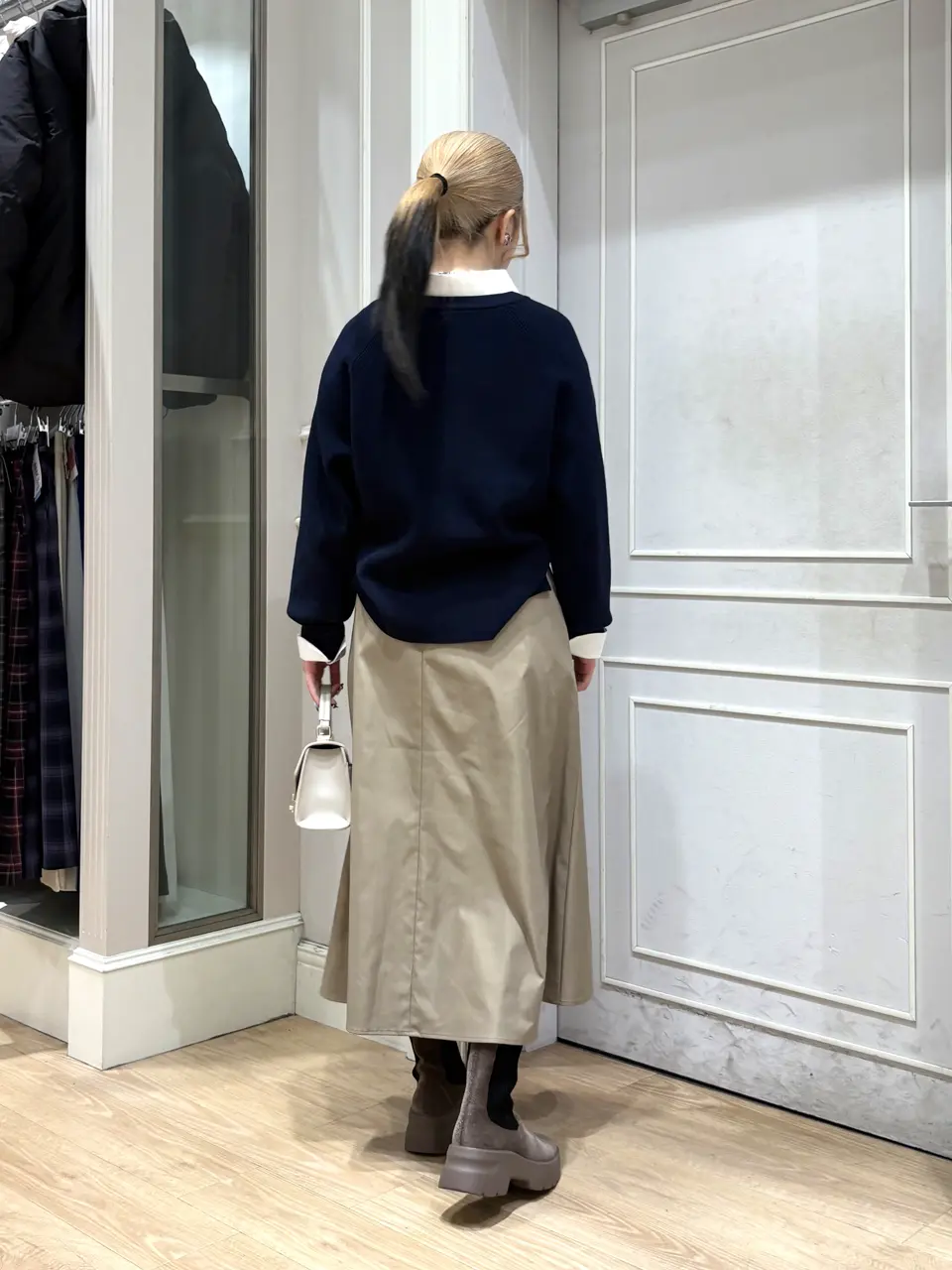 ANY SIS erika コーディネート画像