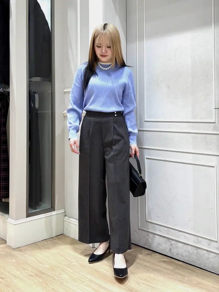 ANY SIS erika コーディネート画像