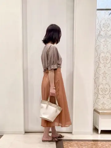 ANY SIS スタッフ コーディネート画像