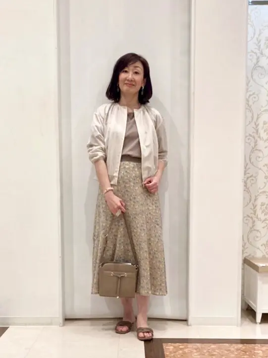 ANY SIS スタッフ コーディネート画像