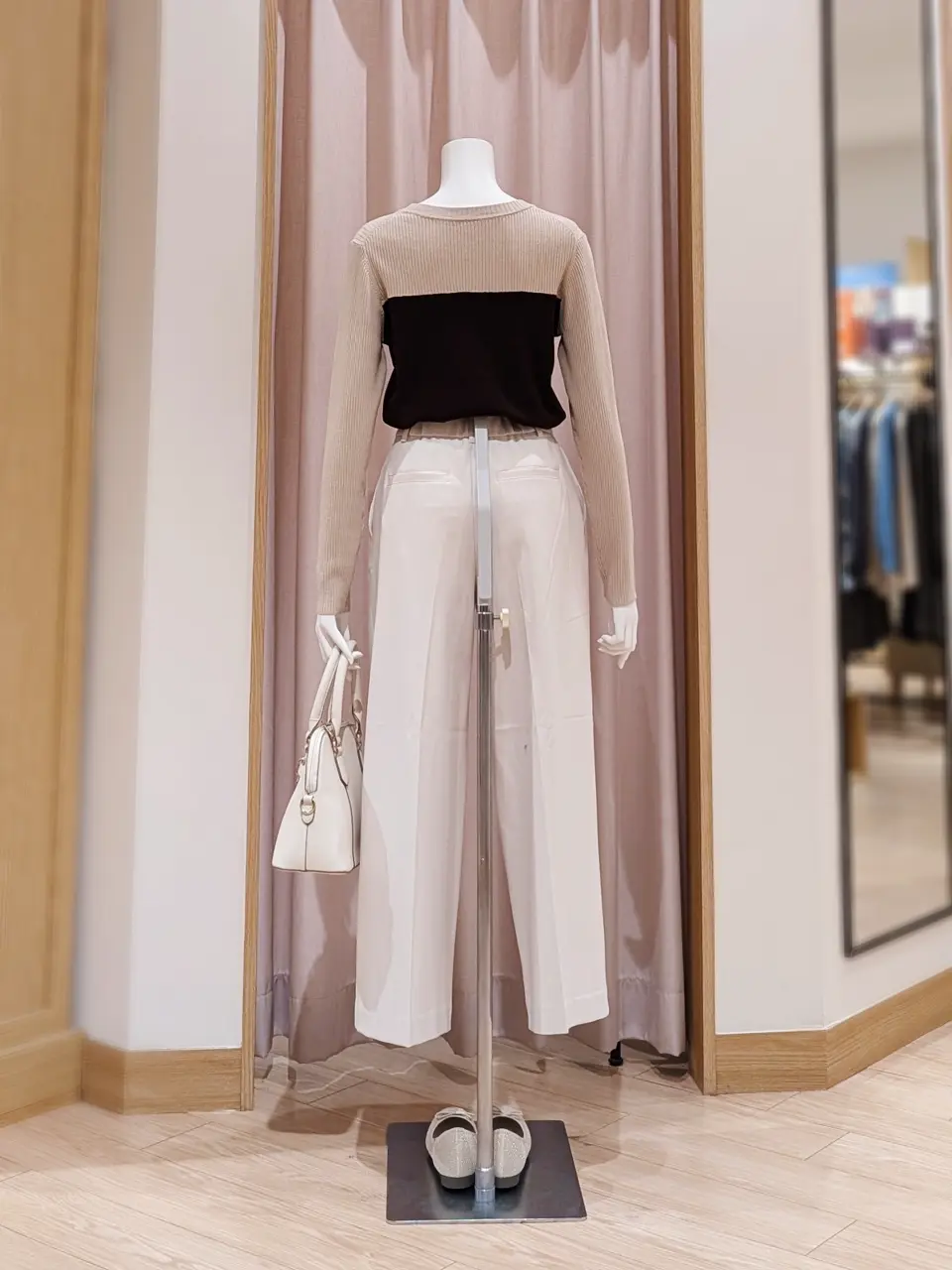 ANY SIS 岩田 コーディネート画像